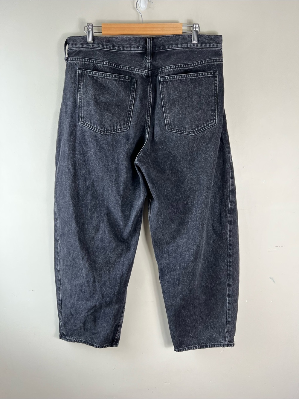 Abercrombie & Fitch Curve Love Mid Rise Barrel Jean Washed Black Size 32 Long - Picture 4 of 11